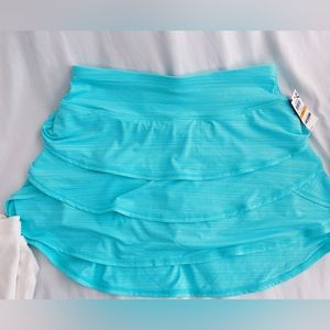 never worn before, ideology tennis skirt, blue